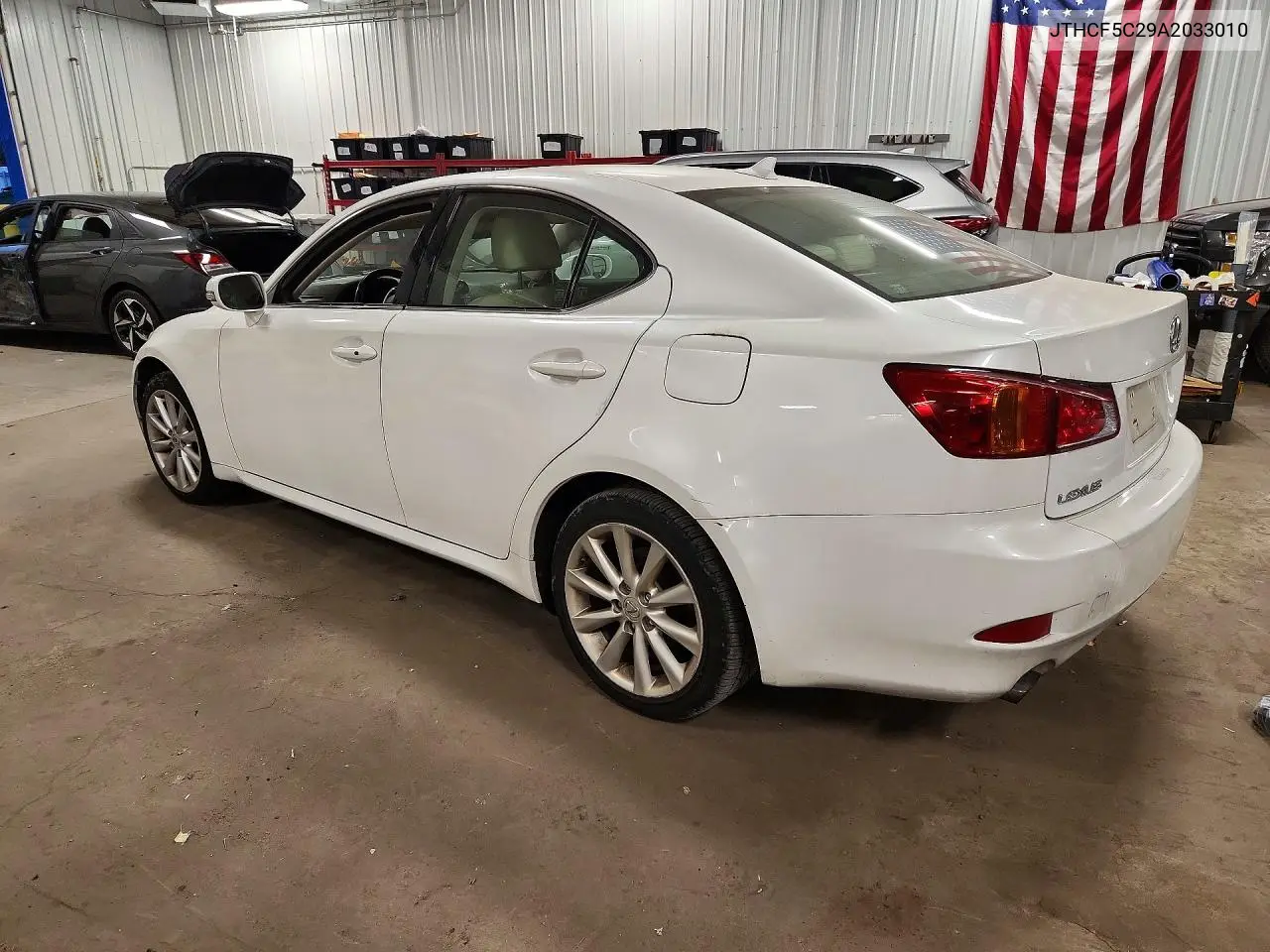 2010 LEXUS IS VIN JTHCF5C29A2033010 — фото 2