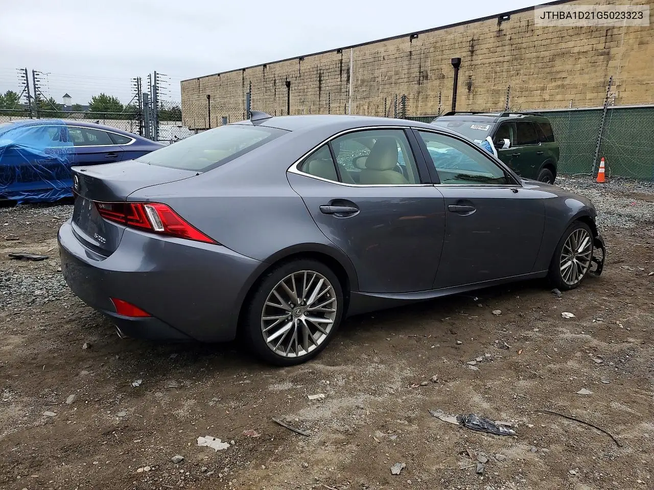 2016 LEXUS IS VIN JTHBA1D21G5023323 — фото 3