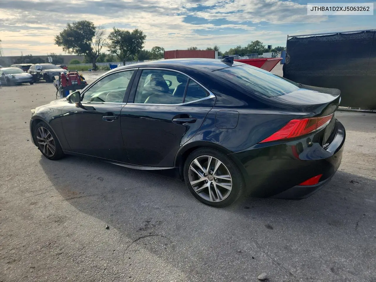 2018 LEXUS IS VIN JTHBA1D2XJ5063262 — фото 2