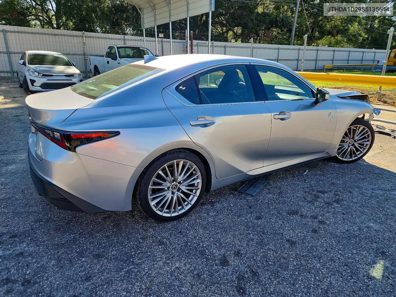 2025 LEXUS IS VIN JTHDA1D29S5135644 — фото 3