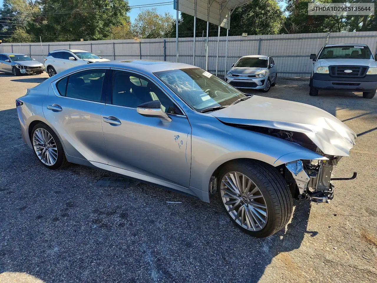 2025 LEXUS IS VIN JTHDA1D29S5135644 — фото 4