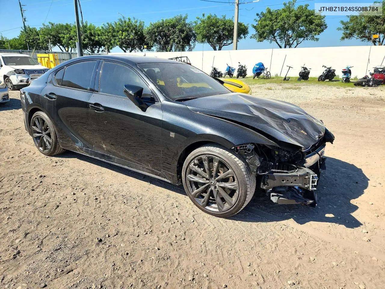 2025 LEXUS IS VIN JTHBZ1B24S5088784 — фото 4