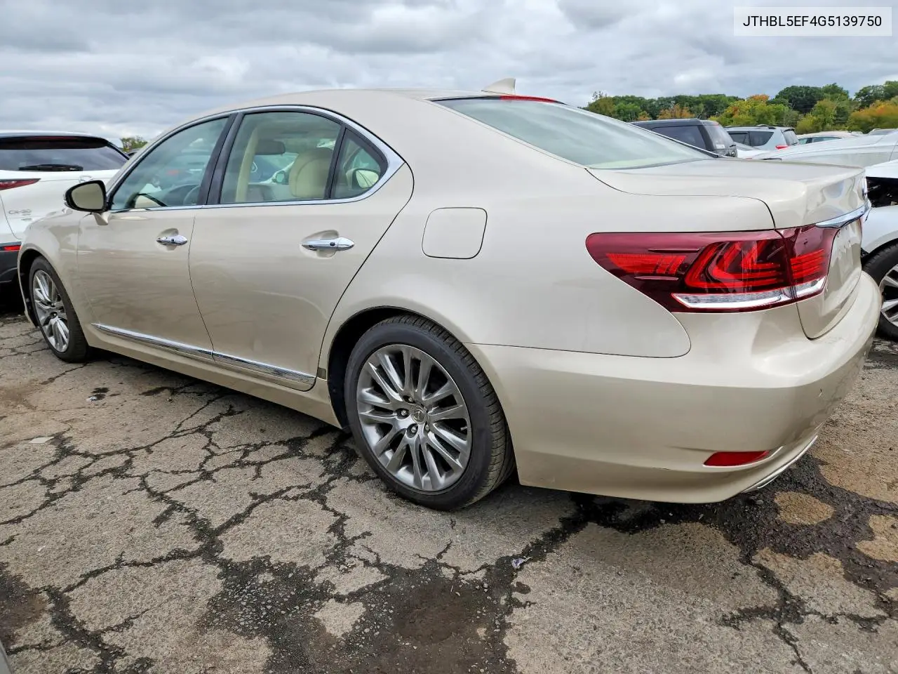 2016 LEXUS LS VIN JTHBL5EF4G5139750 — фото 2
