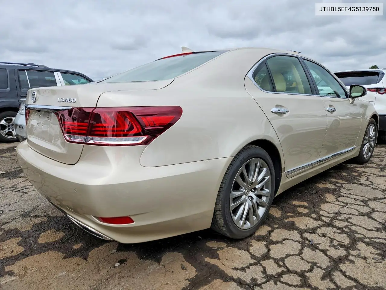 2016 LEXUS LS VIN JTHBL5EF4G5139750 — фото 3