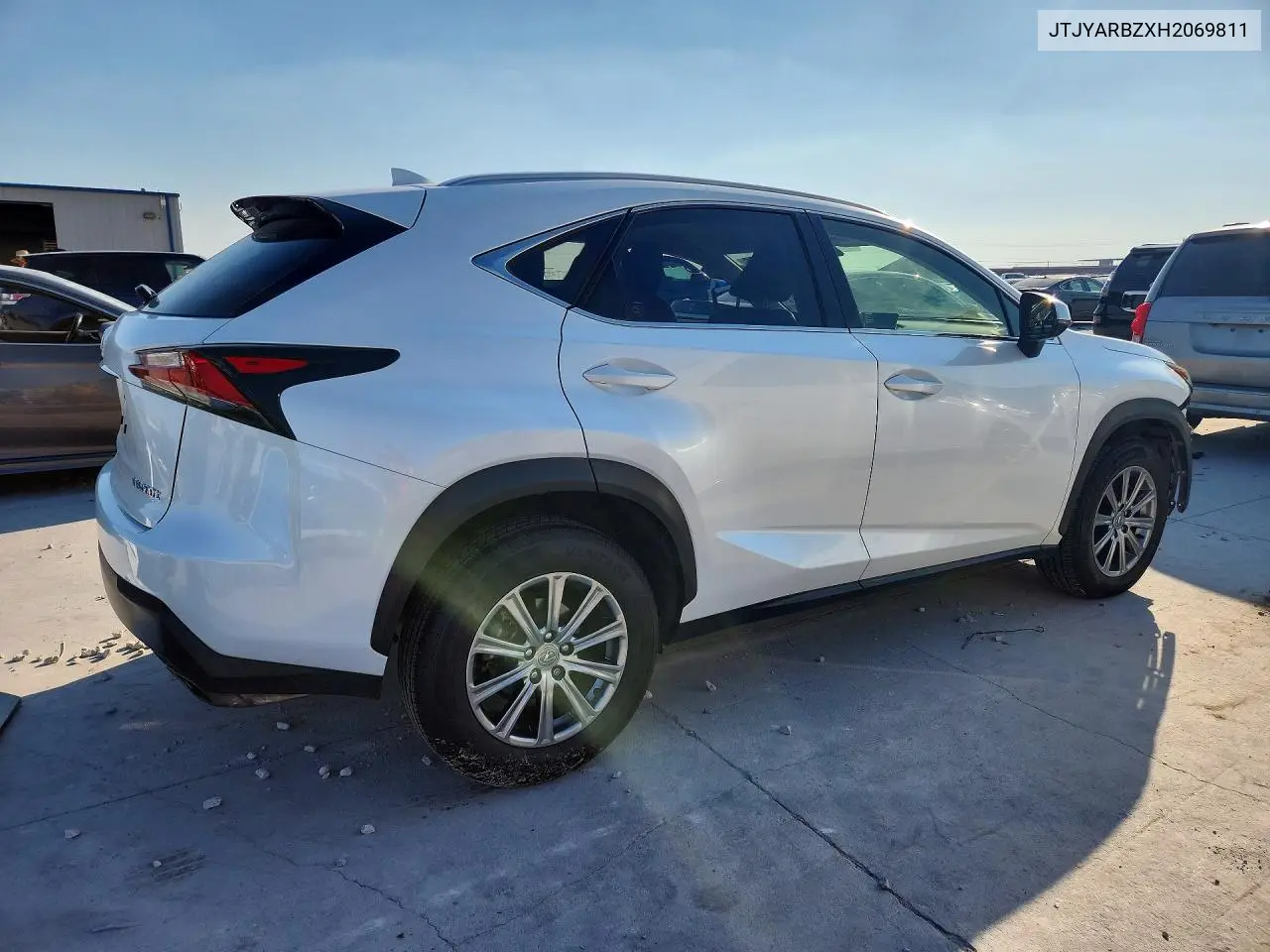 2017 LEXUS NX VIN JTJYARBZXH2069811 — фото 3