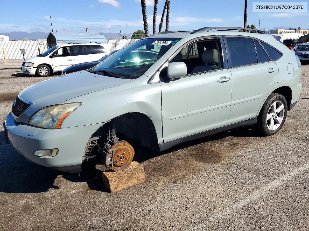 LEXUS RX 2007, VIN 2T2HK31U97C043070