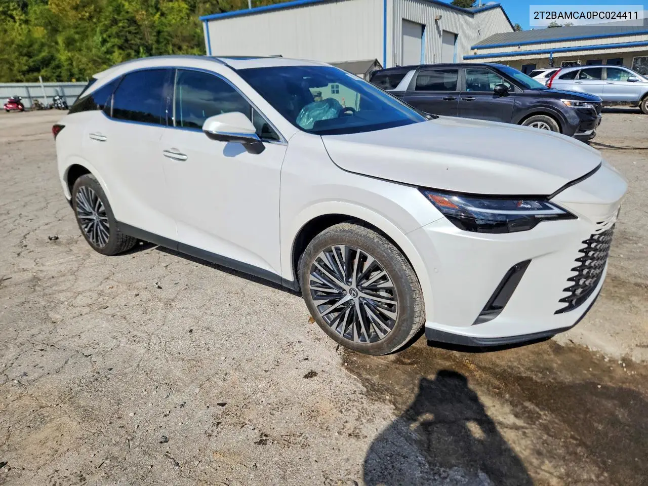 2023 LEXUS RX VIN 2T2BAMCA0PC024411 — фото 4