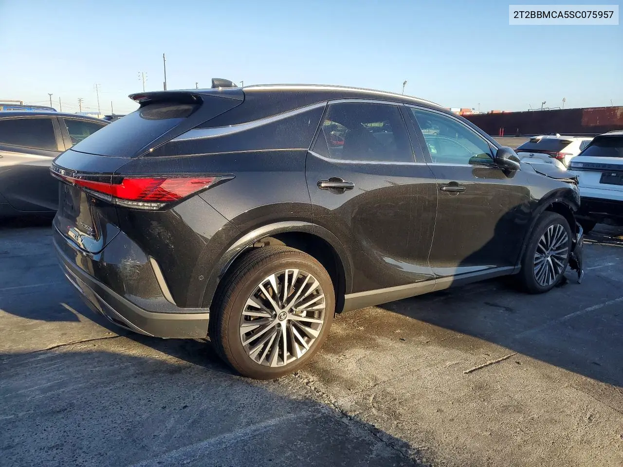 2025 LEXUS RX VIN 2T2BBMCA5SC075957 — фото 3