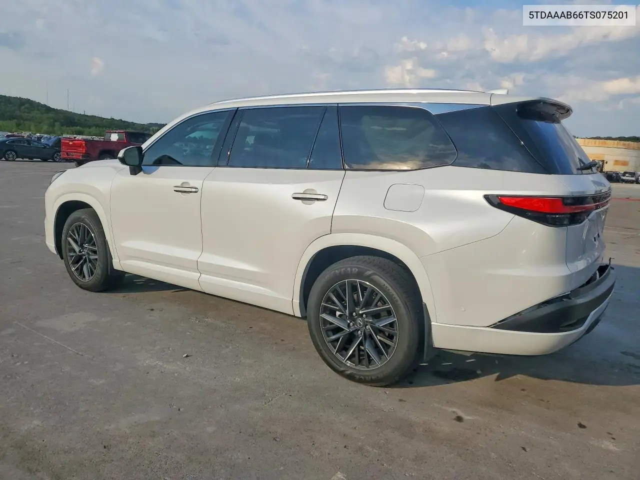 2026 LEXUS TX VIN 5TDAAAB66TS075201 — фото 2