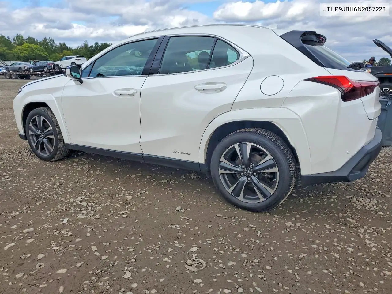 2022 LEXUS UX VIN JTHP9JBH6N2057228 — фото 2