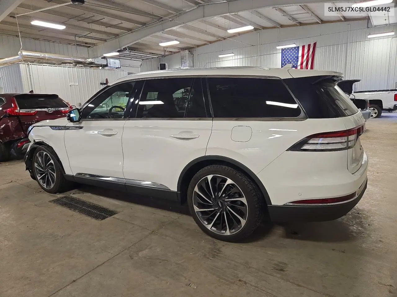 2020 LINCOLN AVIATOR VIN 5LM5J7XC5LGL04442 — фото 2