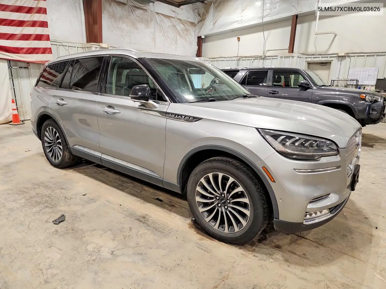 2021 LINCOLN AVIATOR VIN 5LM5J7XC8MGL03626 — фото 4