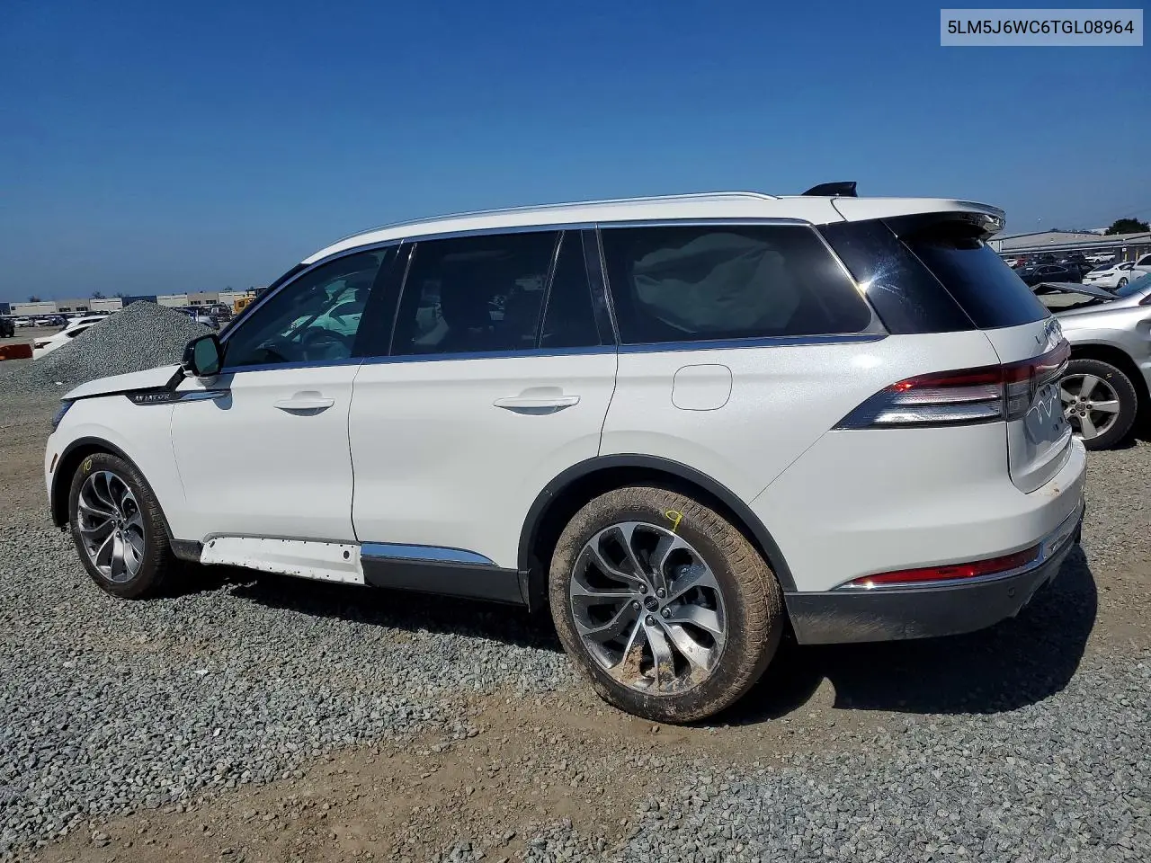 2026 LINCOLN AVIATOR VIN 5LM5J6WC6TGL08964 — фото 2