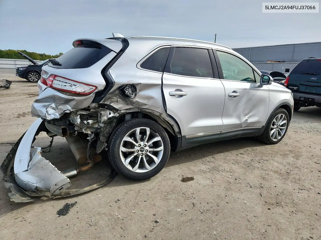 2015 LINCOLN MKC VIN 5LMCJ2A94FUJ37066 — фото 3