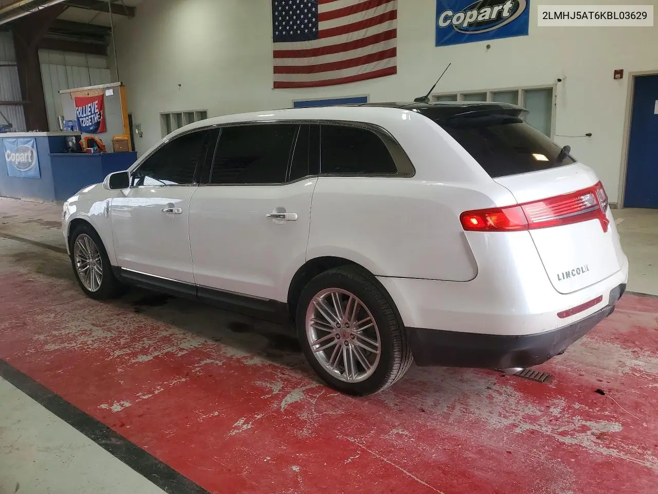 2019 LINCOLN MKT VIN 2LMHJ5AT6KBL03629 — фото 2