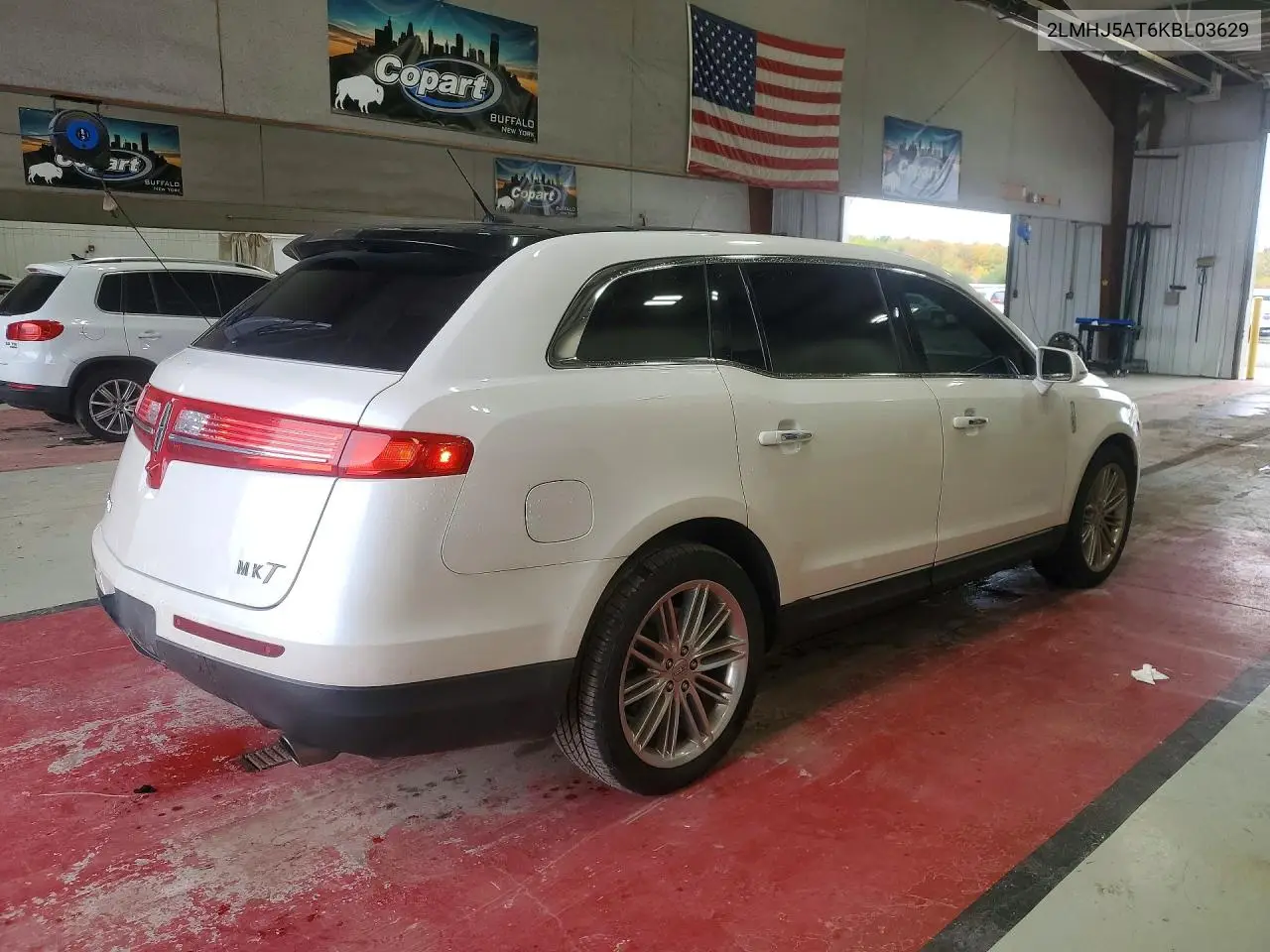 2019 LINCOLN MKT VIN 2LMHJ5AT6KBL03629 — фото 3