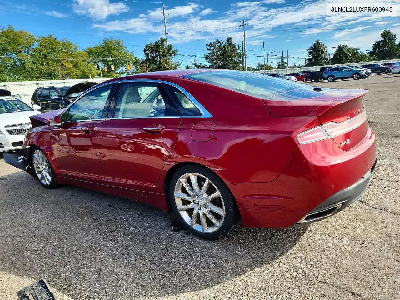 2015 LINCOLN MKZ VIN 3LN6L2LUXFR600945 — фото 2