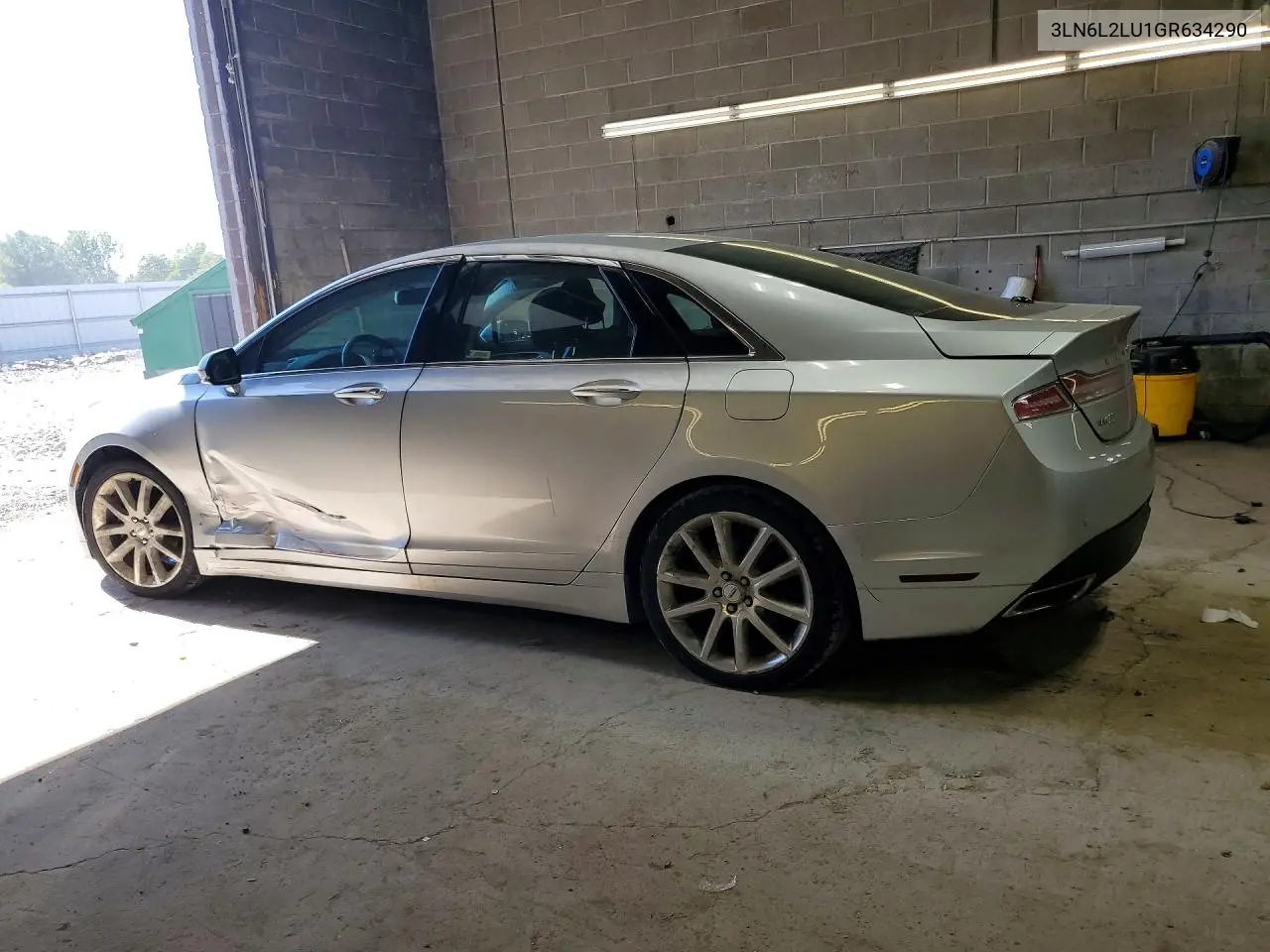 2016 LINCOLN MKZ VIN 3LN6L2LU1GR634290 — фото 2