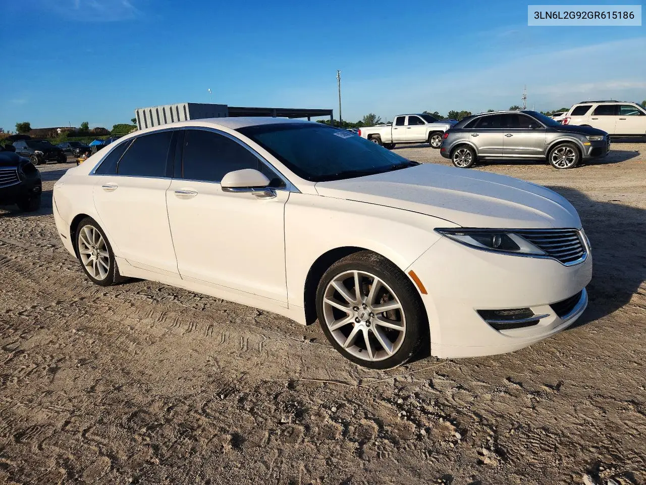 2016 LINCOLN MKZ VIN 3LN6L2G92GR615186 — фото 4