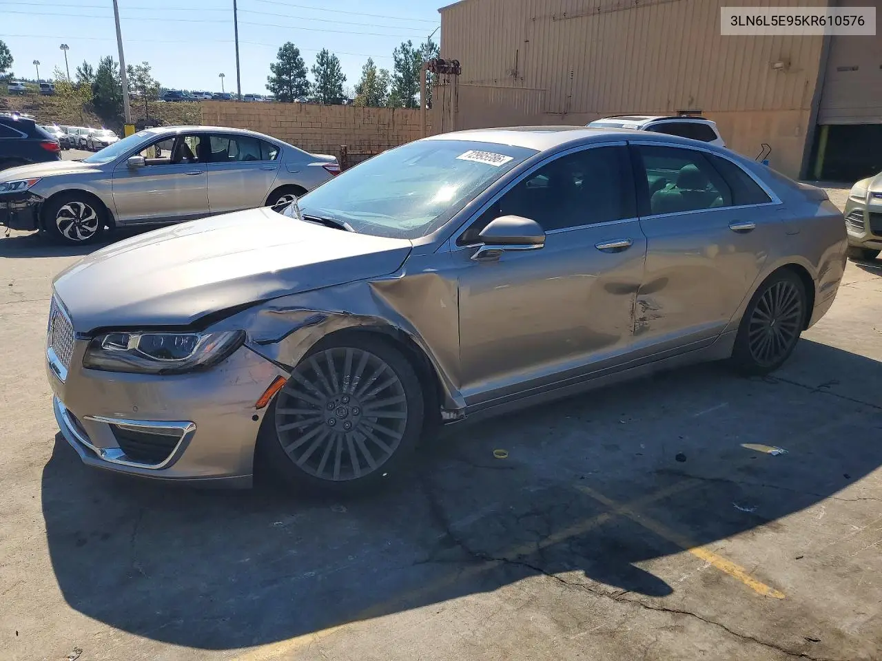 LINCOLN MKZ 2019, VIN 3LN6L5E95KR610576