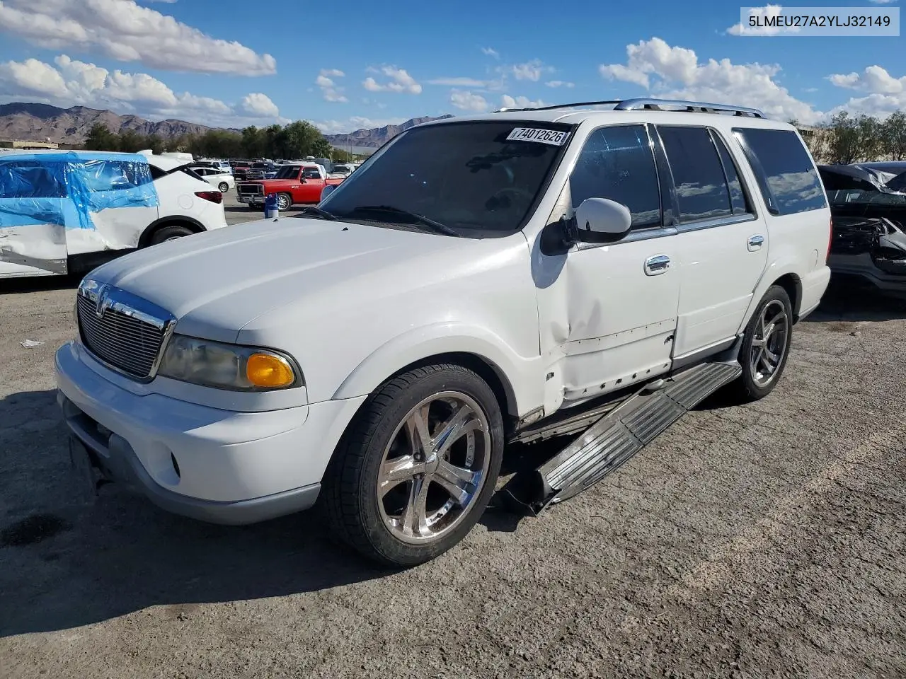 LINCOLN NAVIGATOR 2000, VIN 5LMEU27A2YLJ32149