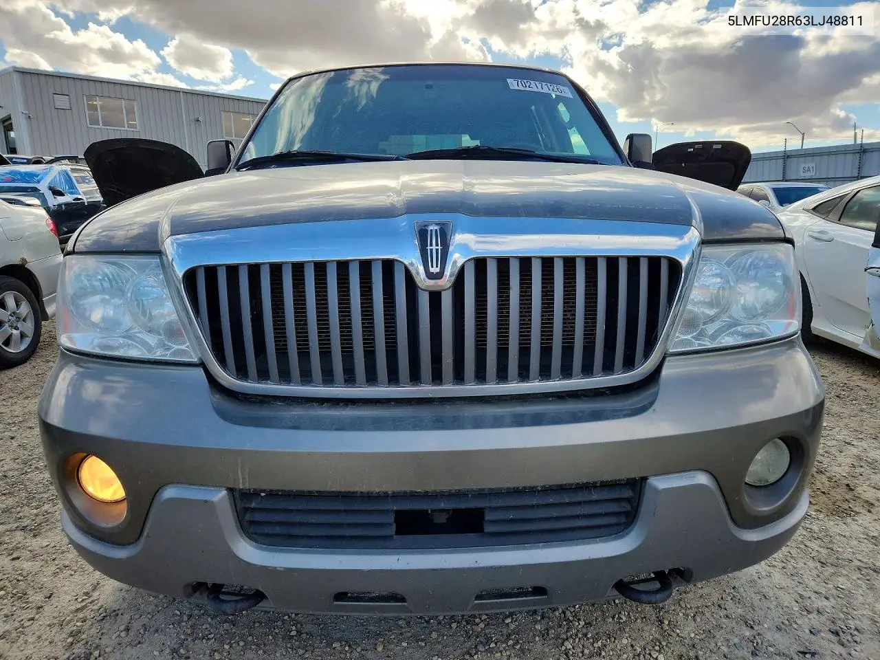2003 LINCOLN NAVIGATOR VIN 5LMFU28R63LJ48811 — фото 5