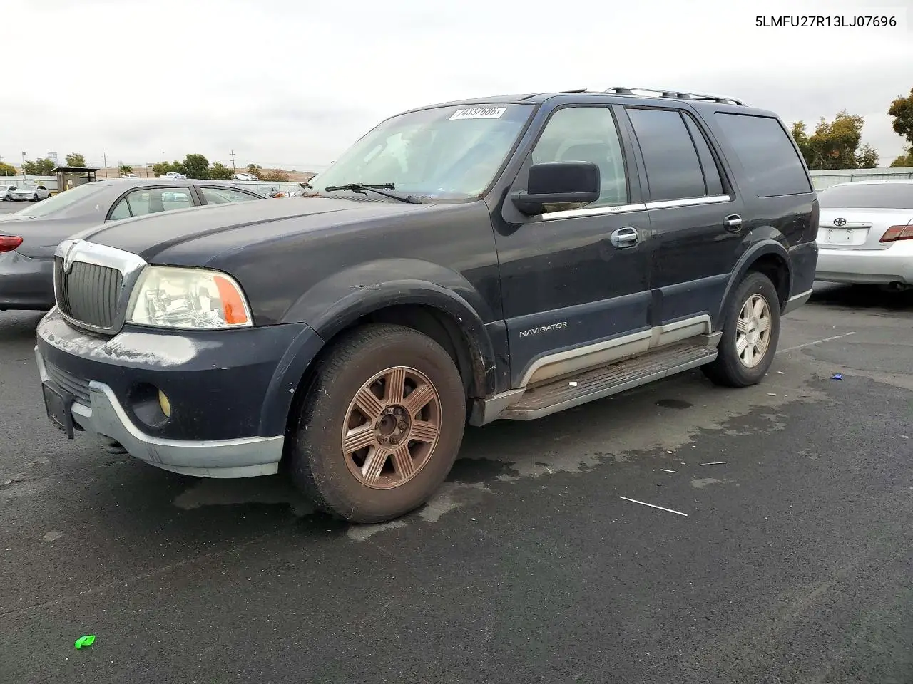 LINCOLN NAVIGATOR 2003, VIN 5LMFU27R13LJ07696