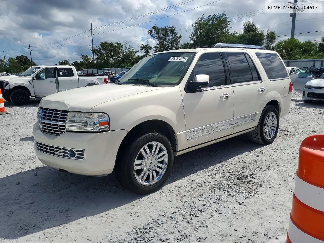 LINCOLN NAVIGATOR 2007, VIN 5LMFU27547LJ04617