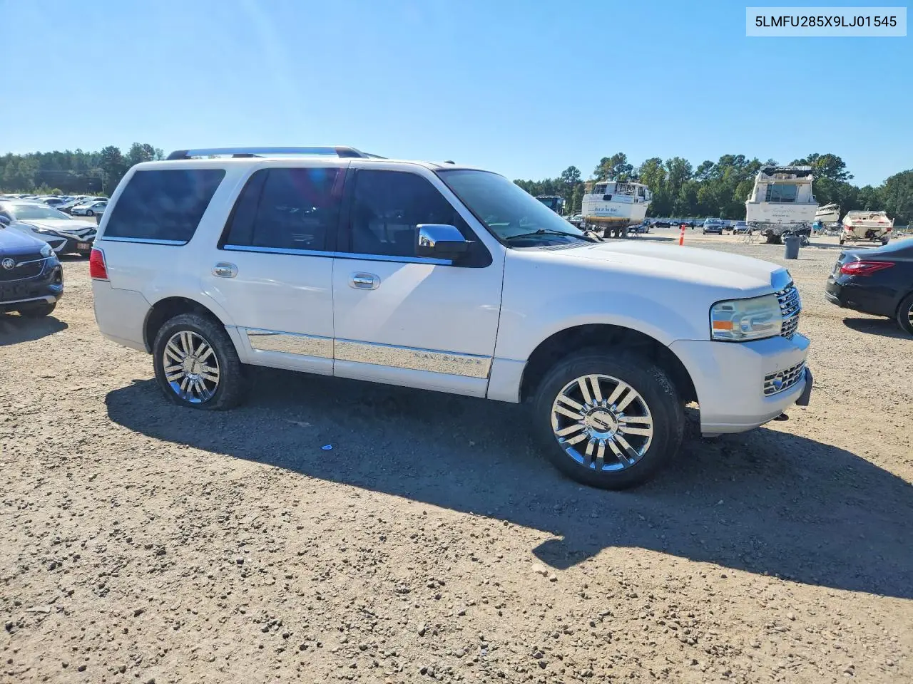 2009 LINCOLN NAVIGATOR VIN 5LMFU285X9LJ01545 — фото 4