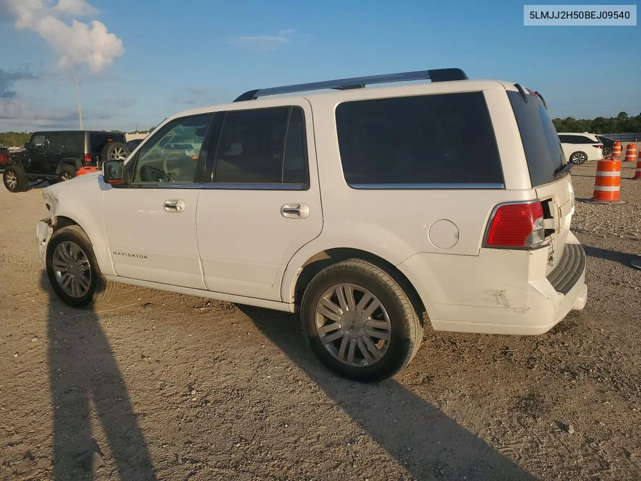 2011 LINCOLN NAVIGATOR VIN 5LMJJ2H50BEJ09540 — фото 2