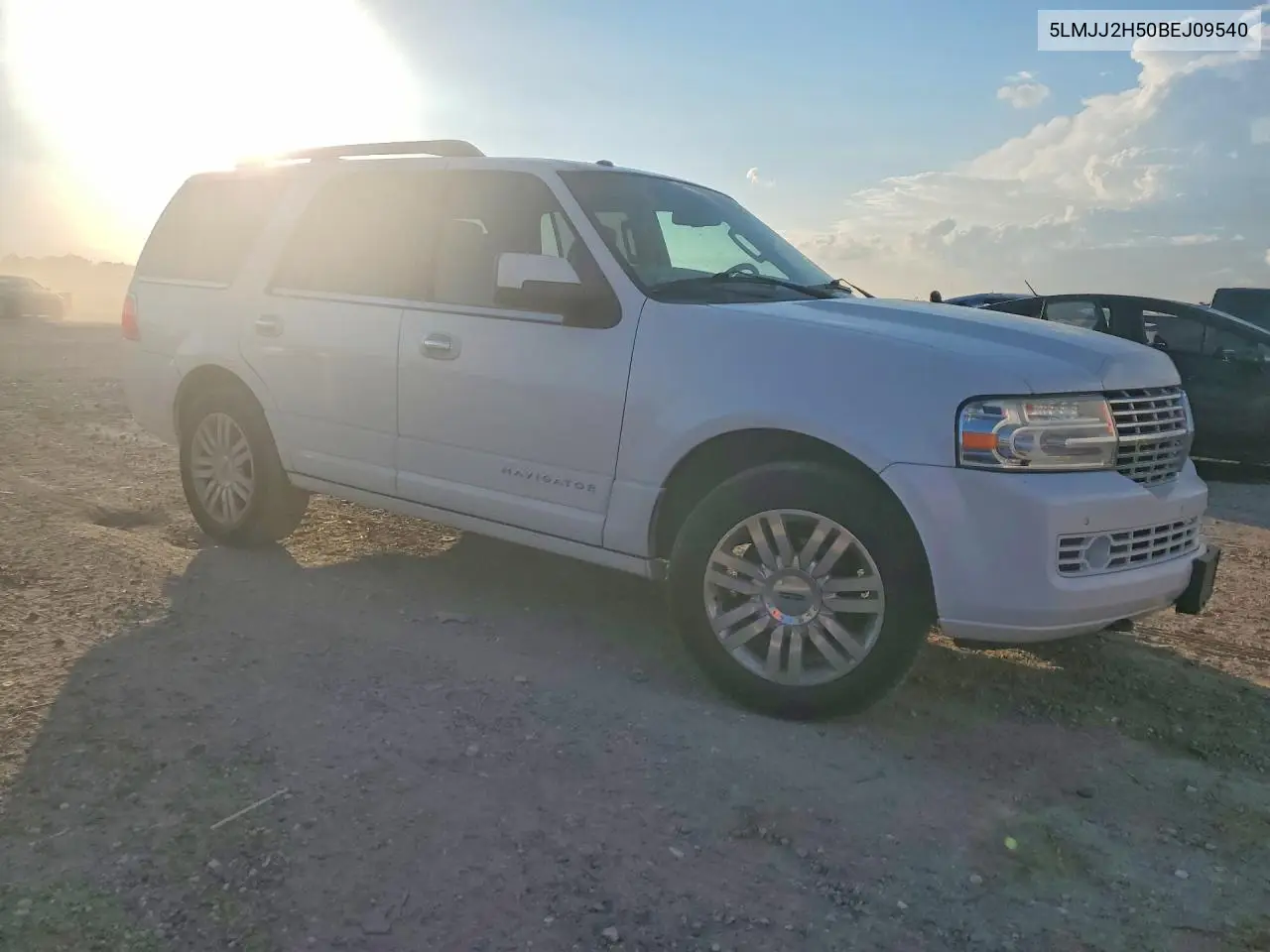 2011 LINCOLN NAVIGATOR VIN 5LMJJ2H50BEJ09540 — фото 4