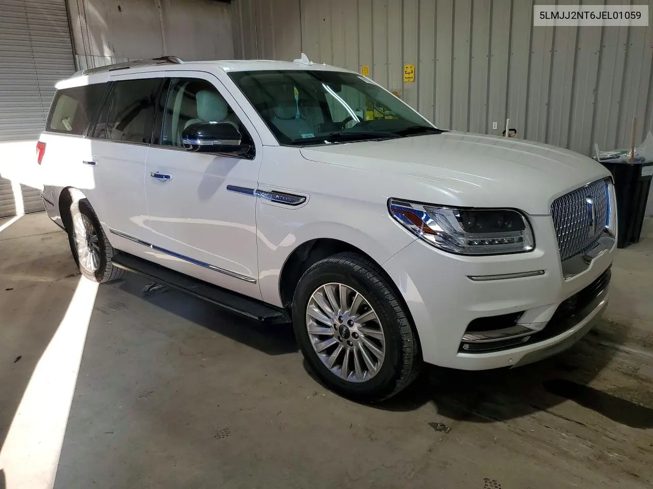 2018 LINCOLN NAVIGATOR VIN 5LMJJ2NT6JEL01059 — фото 4