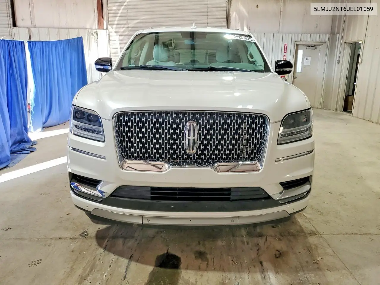 2018 LINCOLN NAVIGATOR VIN 5LMJJ2NT6JEL01059 — фото 5