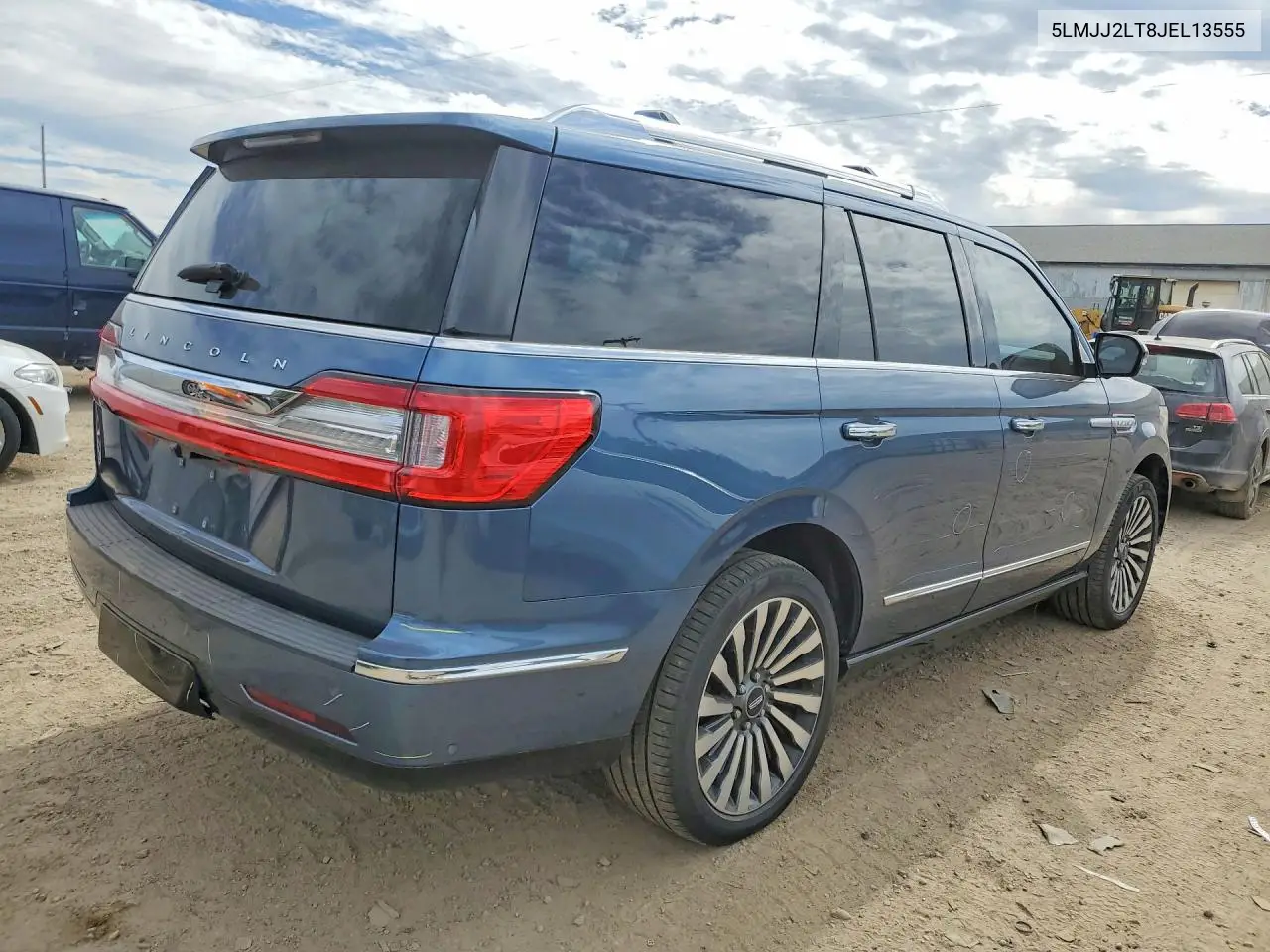2018 LINCOLN NAVIGATOR VIN 5LMJJ2LT8JEL13555 — фото 3