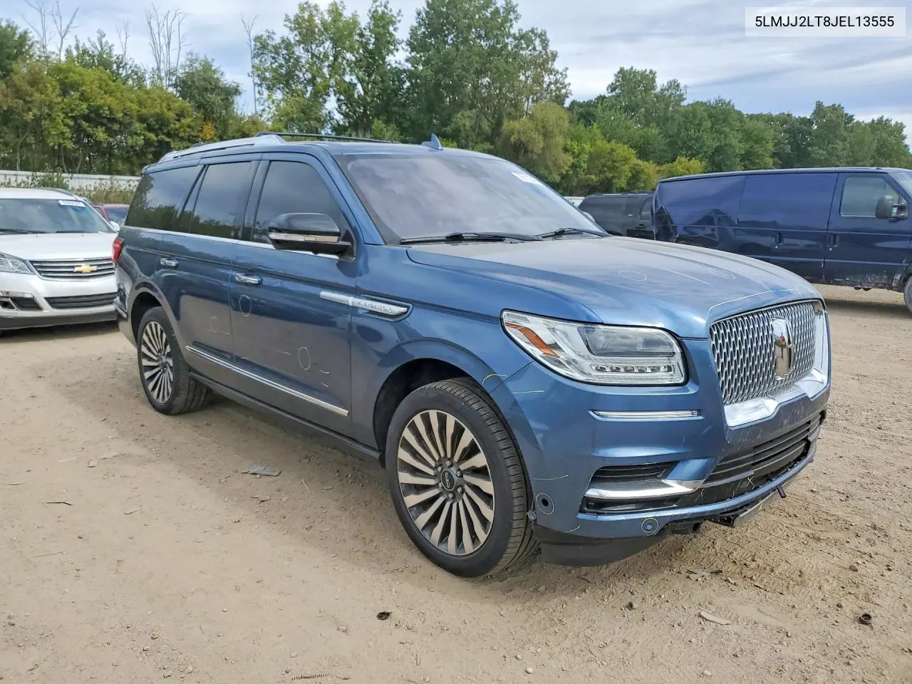 2018 LINCOLN NAVIGATOR VIN 5LMJJ2LT8JEL13555 — фото 4