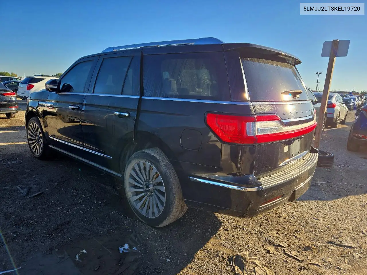 2019 LINCOLN NAVIGATOR VIN 5LMJJ2LT3KEL19720 — фото 2