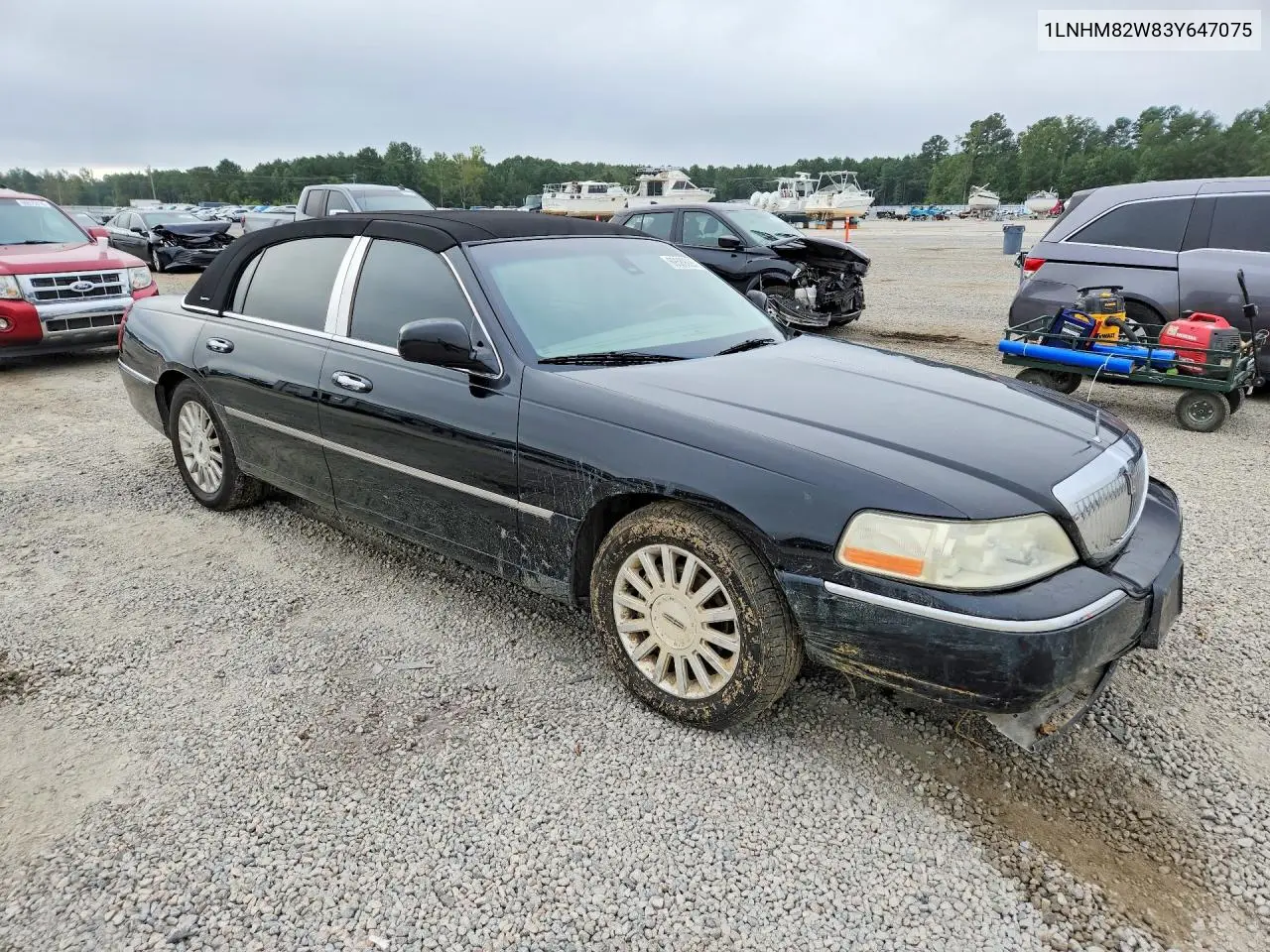 2003 LINCOLN TOWN CAR VIN 1LNHM82W83Y647075 — фото 4