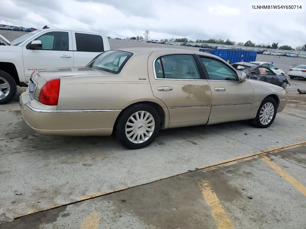 2004 LINCOLN TOWN CAR VIN 1LNHM81W54Y650714 — фото 3
