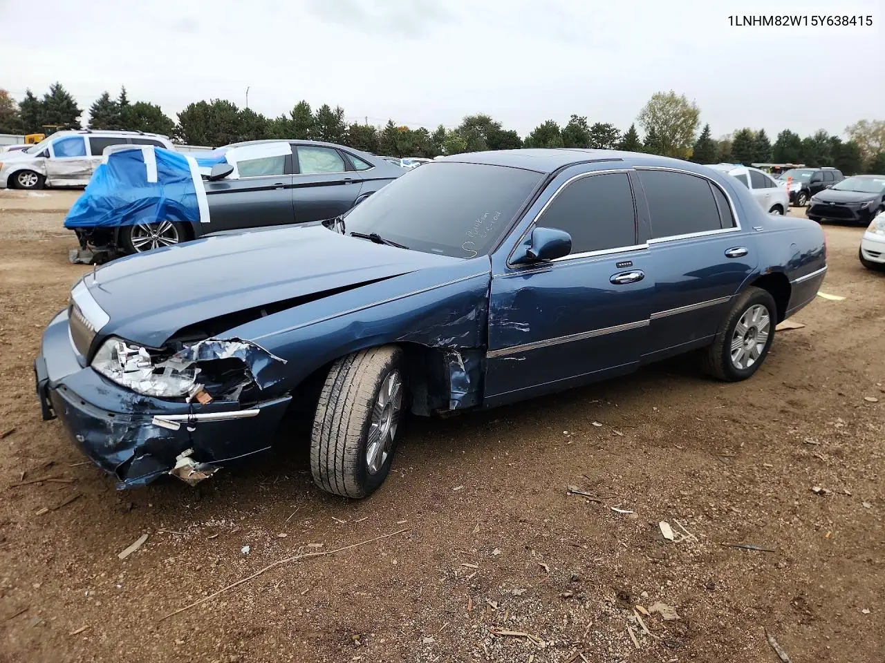 LINCOLN TOWN CAR 2005, VIN 1LNHM82W15Y638415
