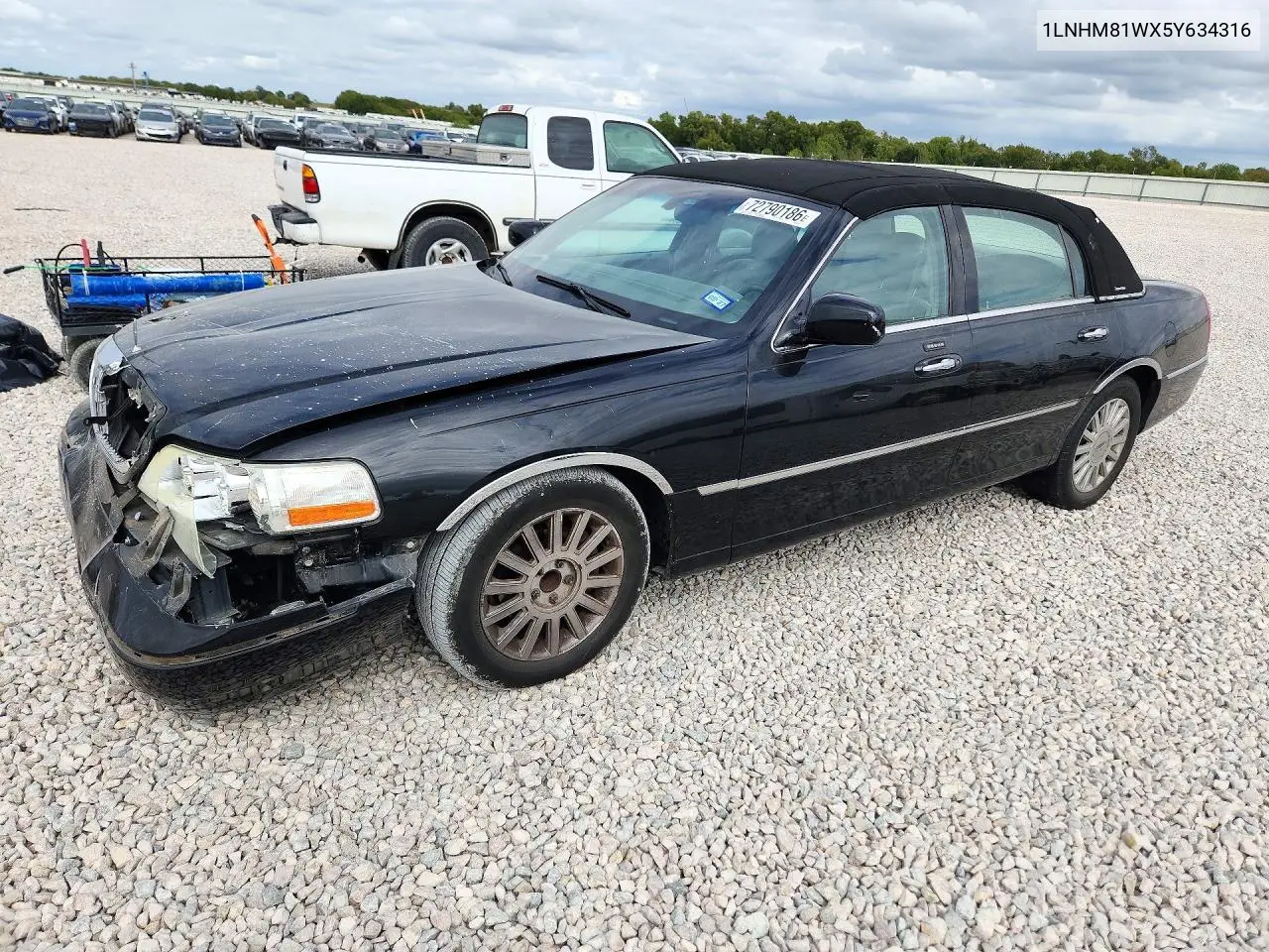 LINCOLN TOWN CAR 2005, VIN 1LNHM81WX5Y634316