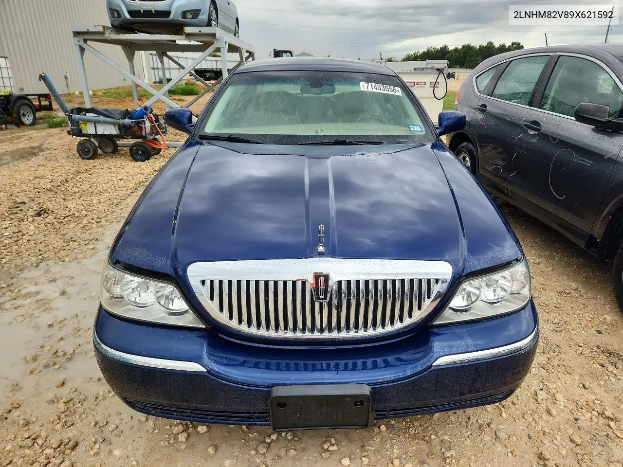 2009 LINCOLN TOWN CAR VIN 2LNHM82V89X621592 — фото 5
