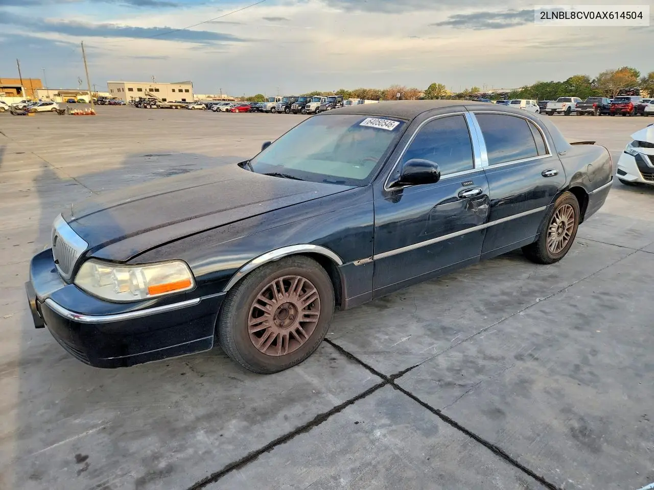 LINCOLN TOWN CAR 2010, VIN 2LNBL8CV0AX614504