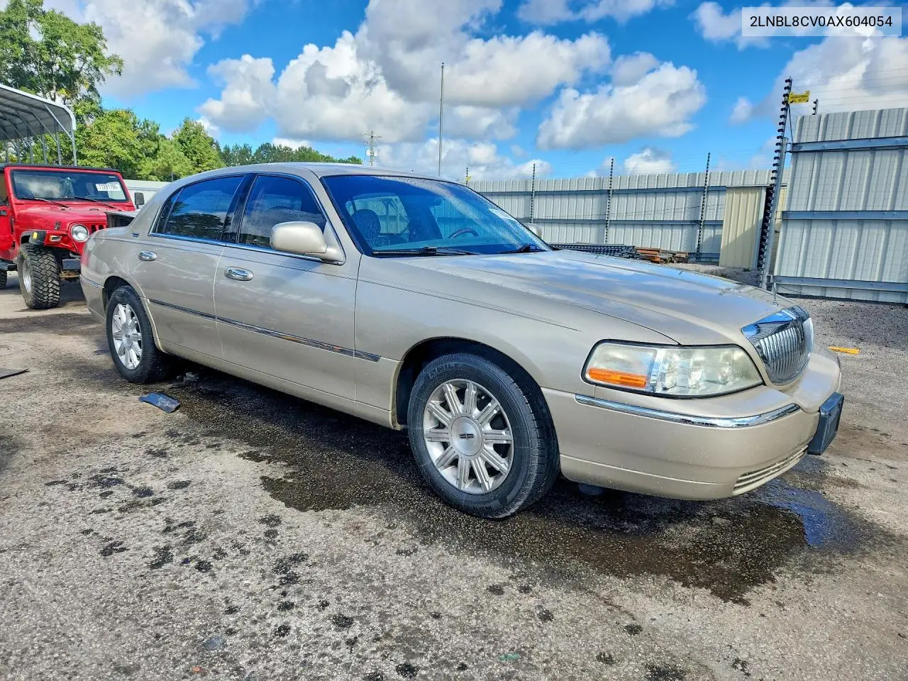 2010 LINCOLN TOWN CAR VIN 2LNBL8CV0AX604054 — фото 4