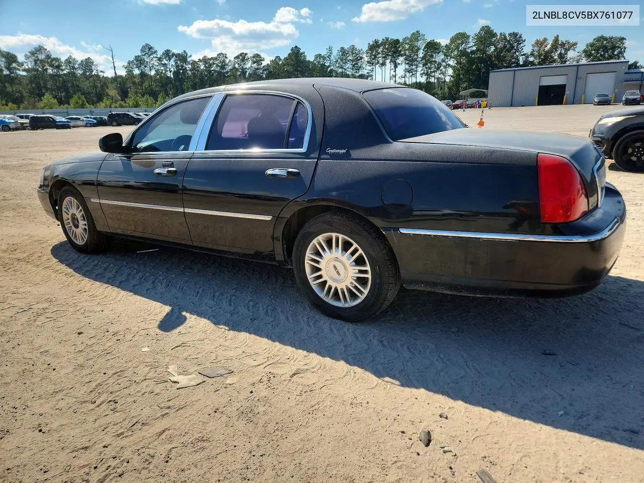 2011 LINCOLN TOWN CAR VIN 2LNBL8CV5BX761077 — фото 2