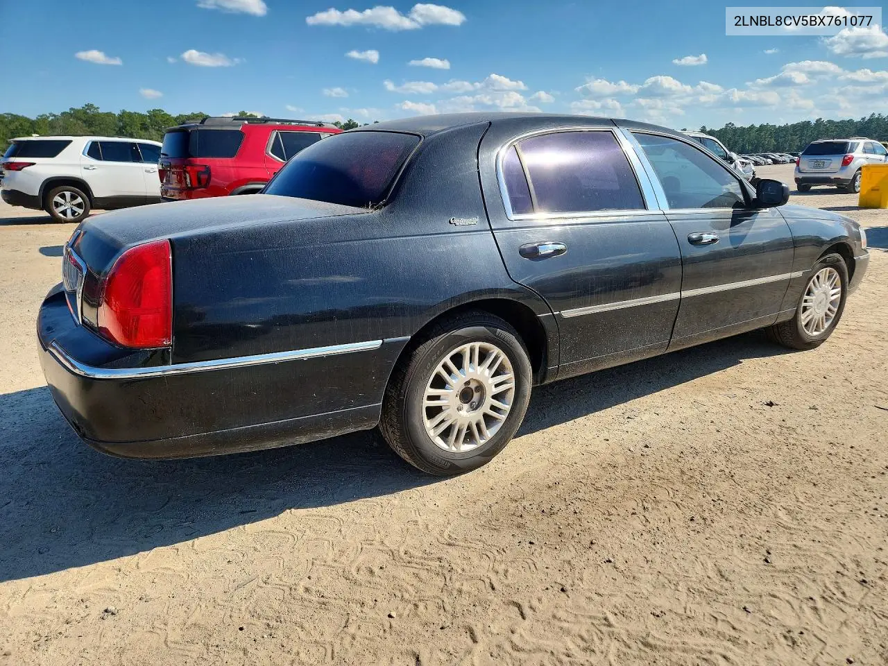 2011 LINCOLN TOWN CAR VIN 2LNBL8CV5BX761077 — фото 3