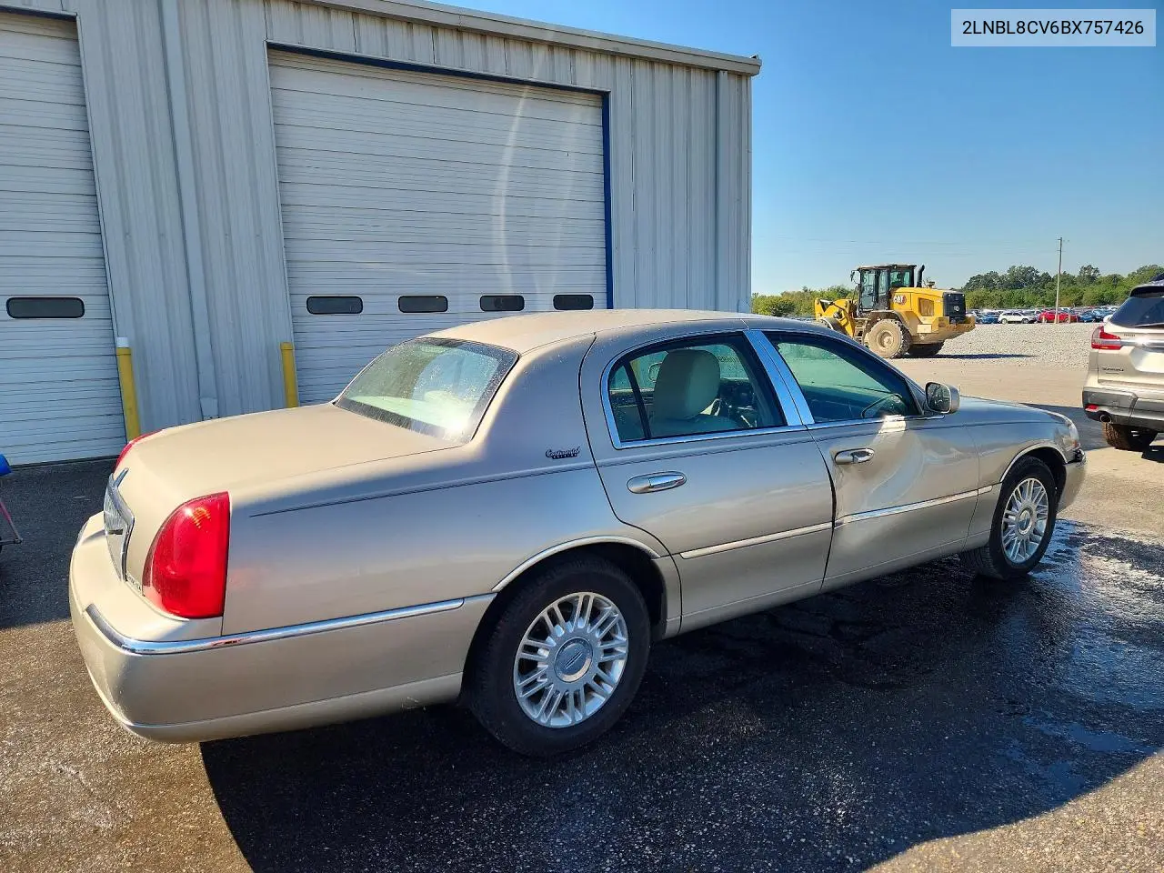 2011 LINCOLN TOWN CAR VIN 2LNBL8CV6BX757426 — фото 3