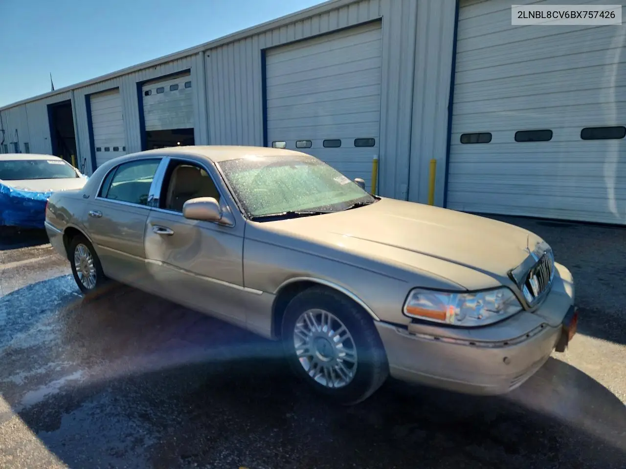 2011 LINCOLN TOWN CAR VIN 2LNBL8CV6BX757426 — фото 4