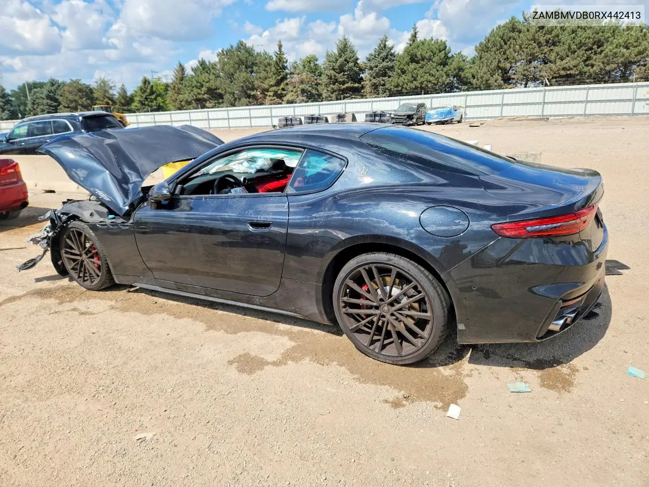 2024 MASERATI GRANTURISMO VIN ZAMBMVDB0RX442413 — фото 2