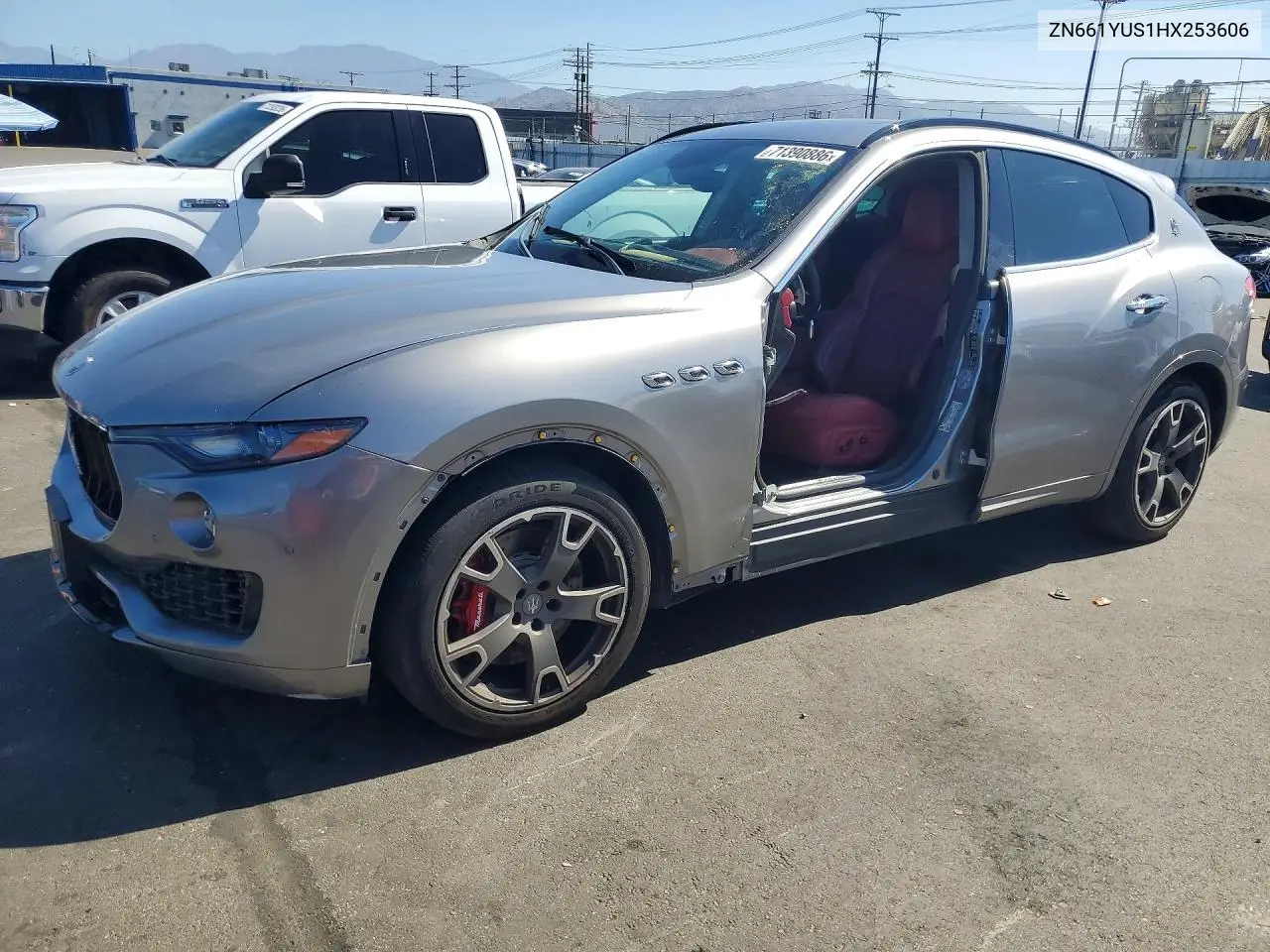 MASERATI LEVANTE 2017, VIN ZN661YUS1HX253606
