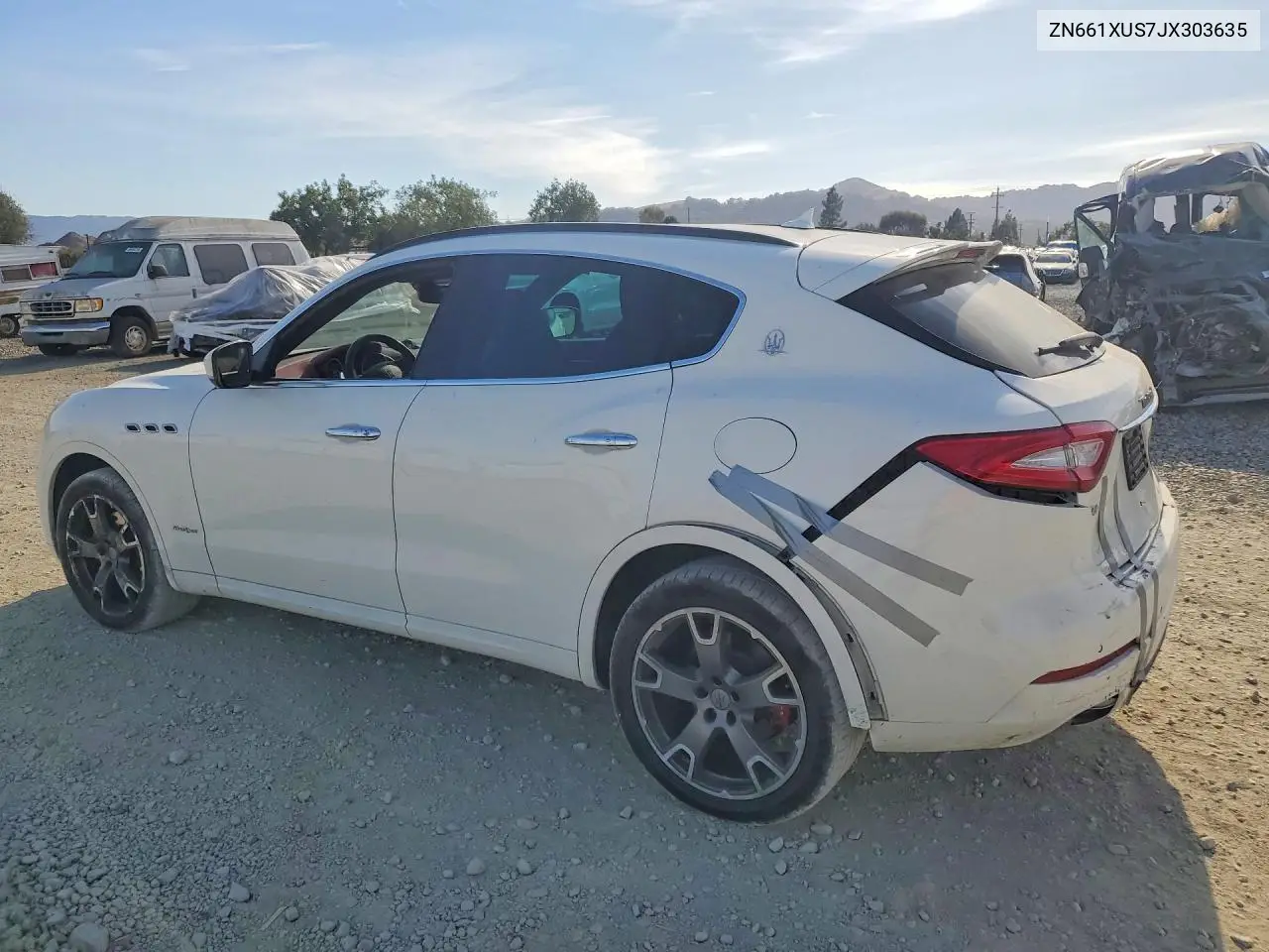 2018 MASERATI LEVANTE VIN ZN661XUS7JX303635 — фото 2